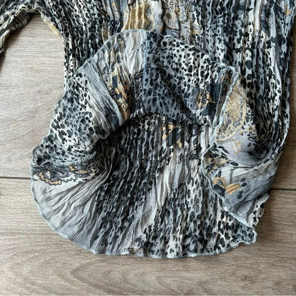 Funsport Animal Print  Sequins Ruffles Blouse - Picture 11 of 13